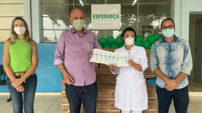 Ouro Fino recebe o 1º lote de seringas para vacinação